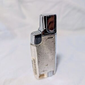 Vintage Silver-Tone Refillable Pocket Lighter